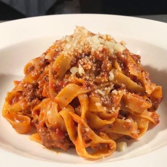 pasta con ragu.JPG